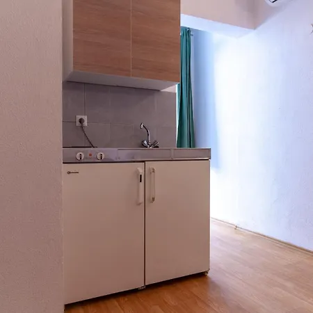 Laura Apartment