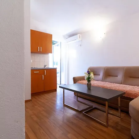 Apartment Laura Neum